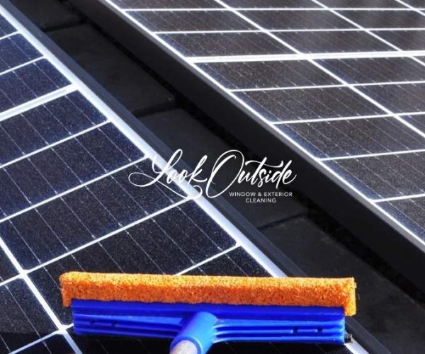 solar-panel-cleaning-04